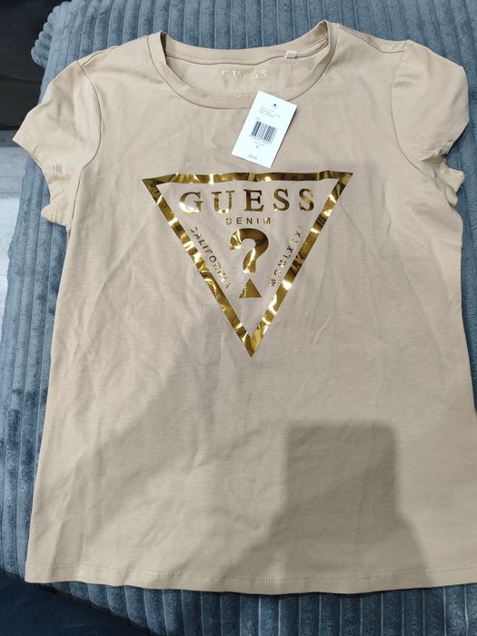 Тениски на Guess