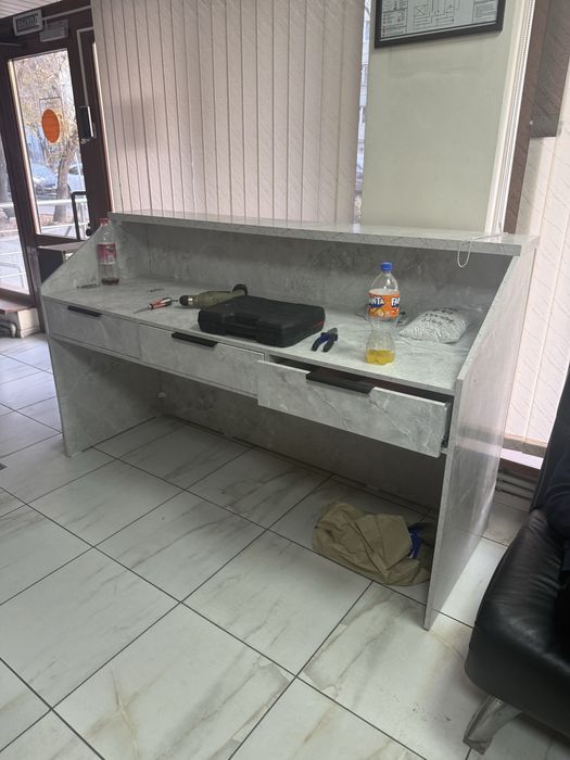 Кассовый стол, кассовый бокс