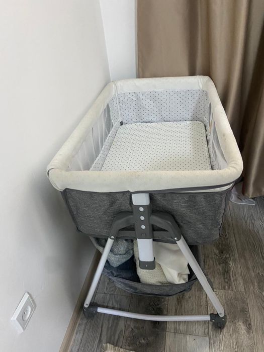 Продается новый манеж!! В подарок люлька