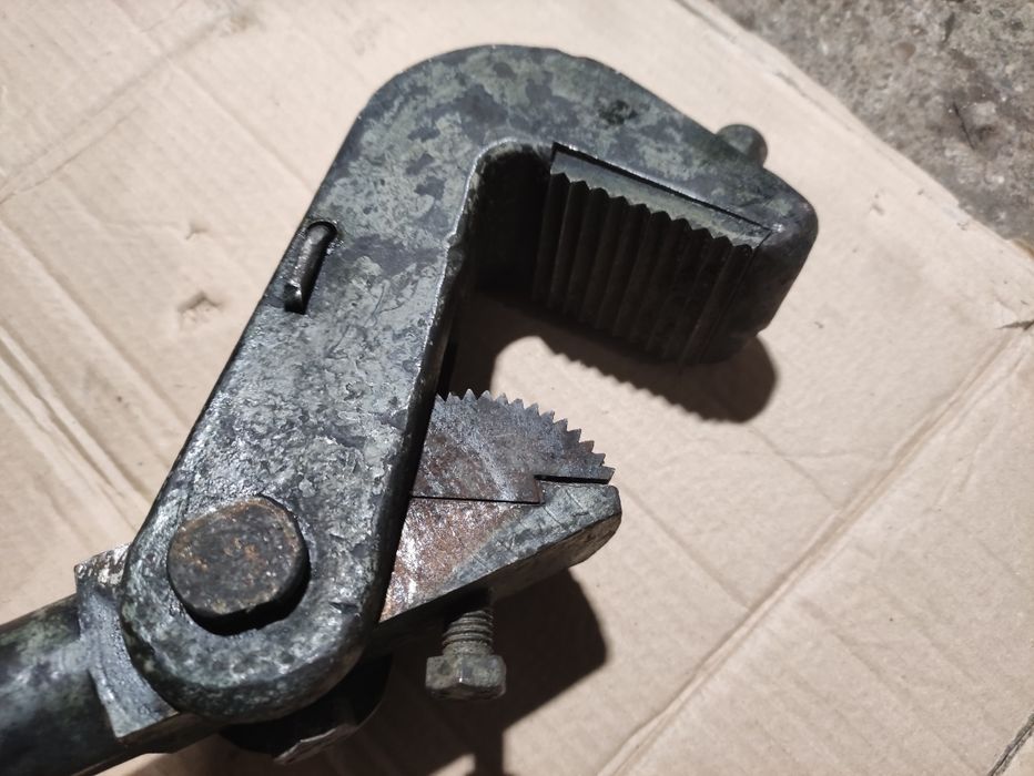 Масивен самозатягащ се тръбен ключ – 57 см
​Описание:
Продавам професи