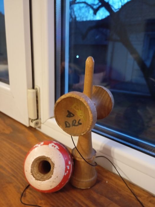 Kendama cu Ken sweets starter și bila antiskid c-circle