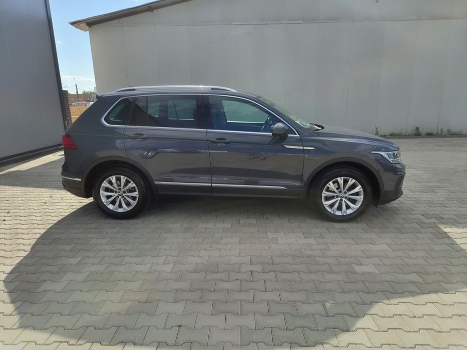 VOLKSWAGEN Tiguan 2023 — imagine 3
