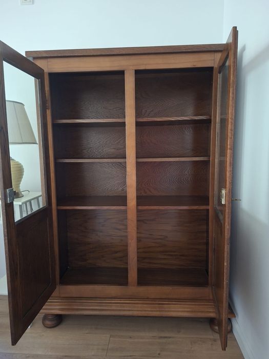 Dulap lemn masiv, stare foarte buna