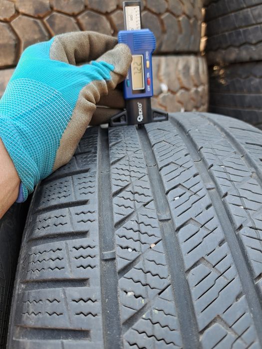 Anvelope de iarna 235-45r18