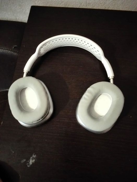 наушники продаётся