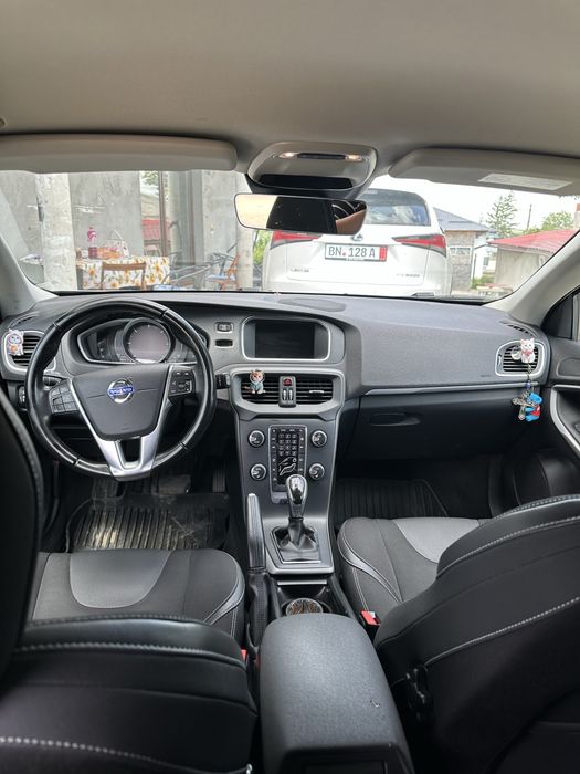 VOLVO V40 2015 — imagine 2
