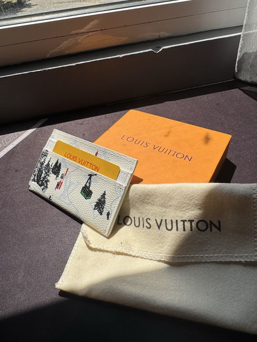 Louis vuitton card holder