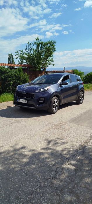 Автомобил KIA SPORTAGE 2.4I Automatic