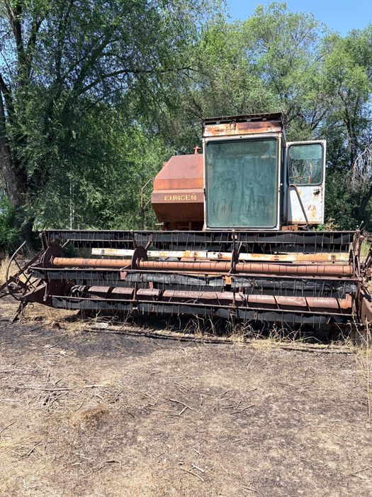 Продам комбайн Енисей