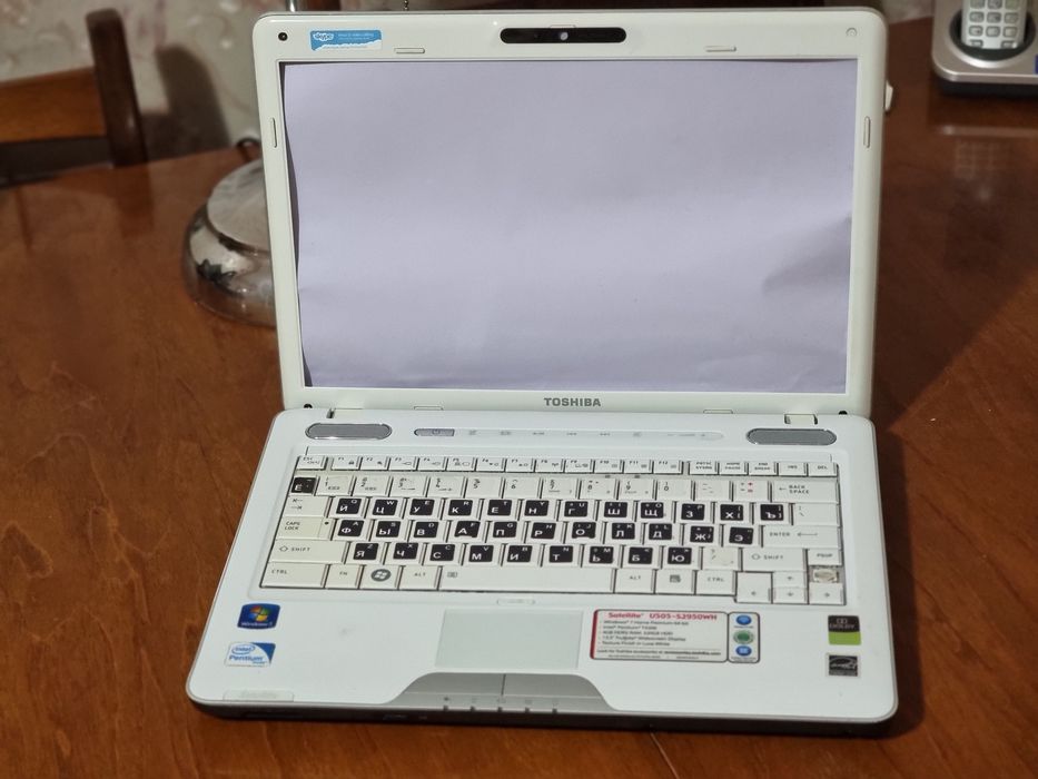 корпус от ноутбука TOSHIBA U505 возможно использование как бутофория