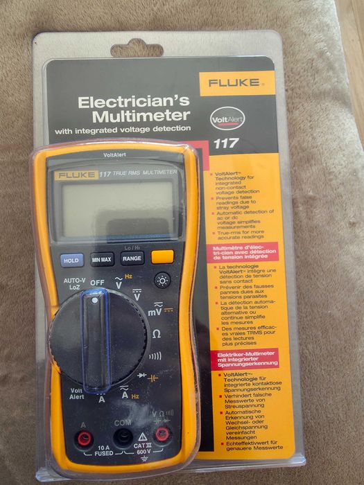 Fluke 117 True RMS Multimeter