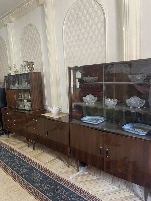 Срочно продам сервант