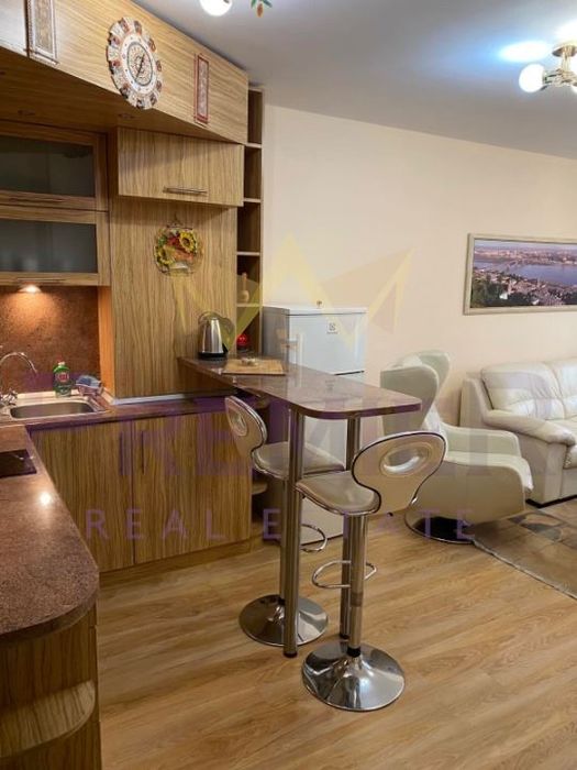 Дава се под наем Двустаен апартамент в Варна, Общината - 60 кв.м за 620 € - Снимка #1