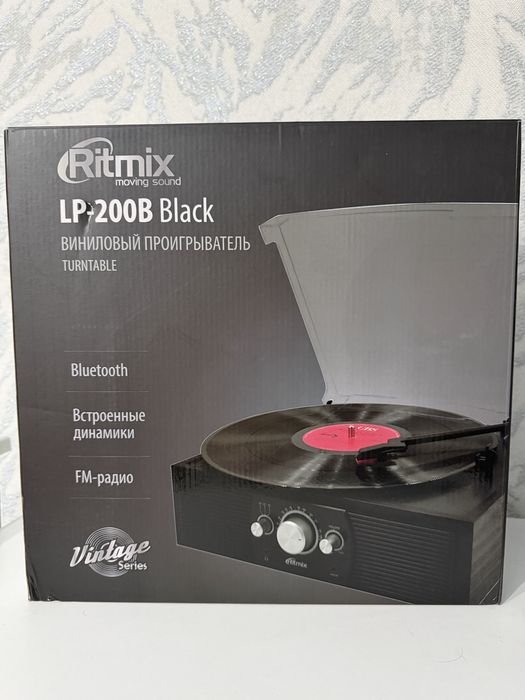 Виниловый проигрыватель Ritmix LP-200B