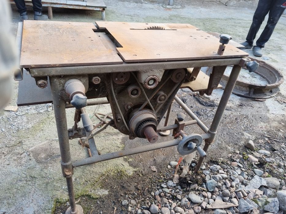 деревообрабатывающий станок