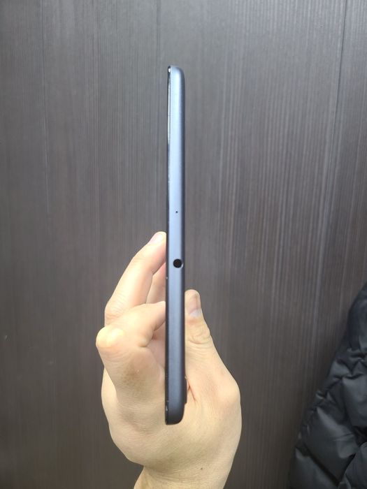 Samsung Tab A 10.1  sotiladi simkartali