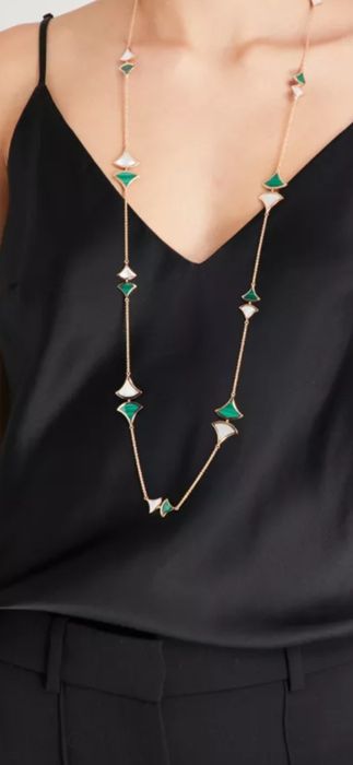 Сотуар BVLGARI Divas Dream. Золото 750 пробы. Серьги с бриллиантами.