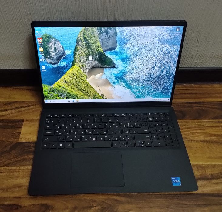 Dell.Core i5 1335u/512gb ssd/8gb/Intel uhd/15.6"IPS FHD