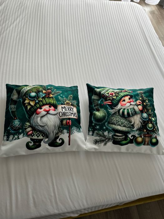 Set funda mare catifea + 4 perne decorative de Crăciun,