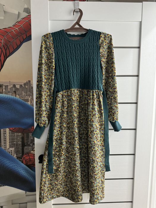 Продам новое платье.