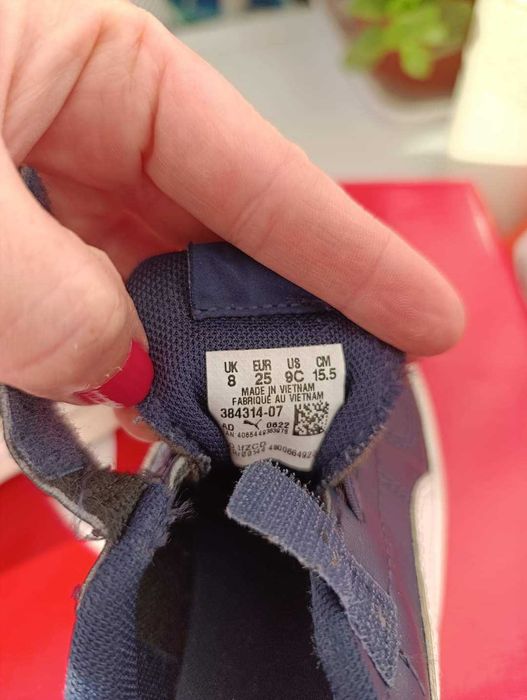 Детски маратонки на puma подходящи за есенния сезон, без забележки.