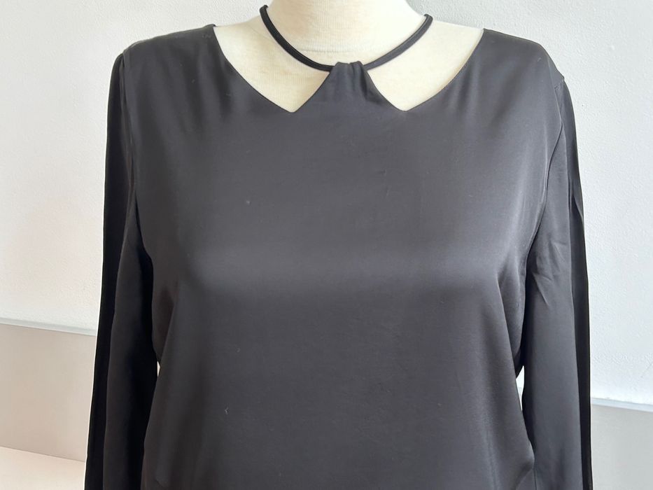 FAM авангардна нтереса черна рокля