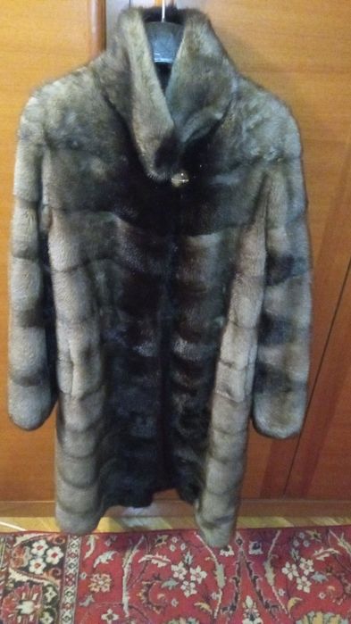 Продам шубу норковую
