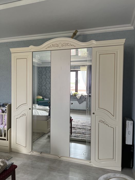 Спальный гарнитур