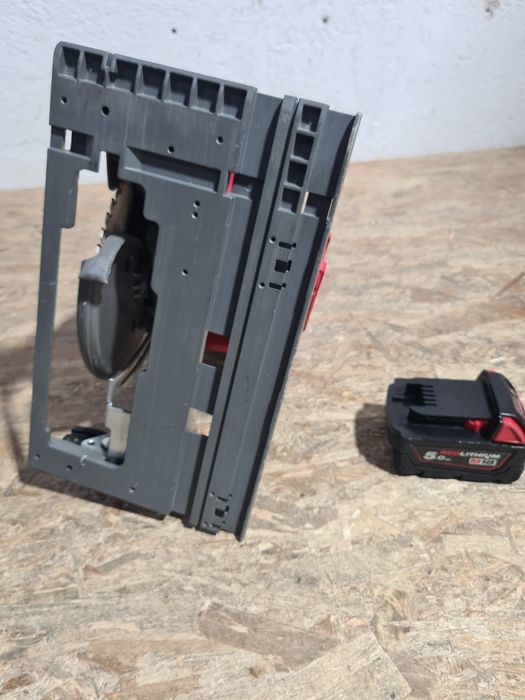 Circular Milwaukee M18 FCSG66