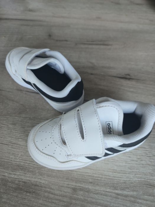 Бебешки маратонки Adidas 23 номер
