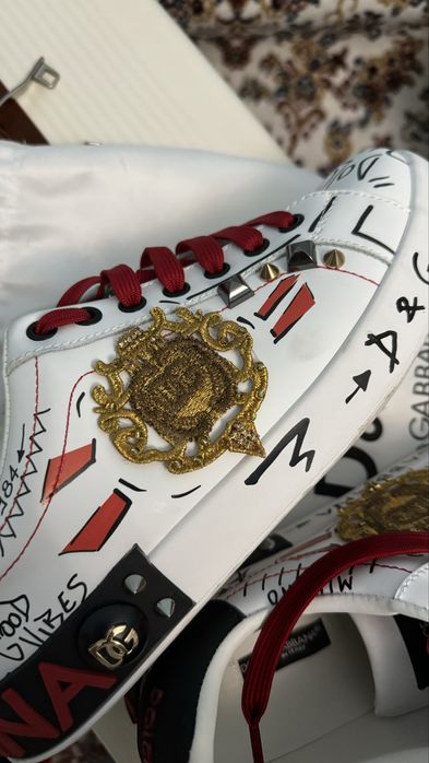 Продам кроссовки кожанные Турция