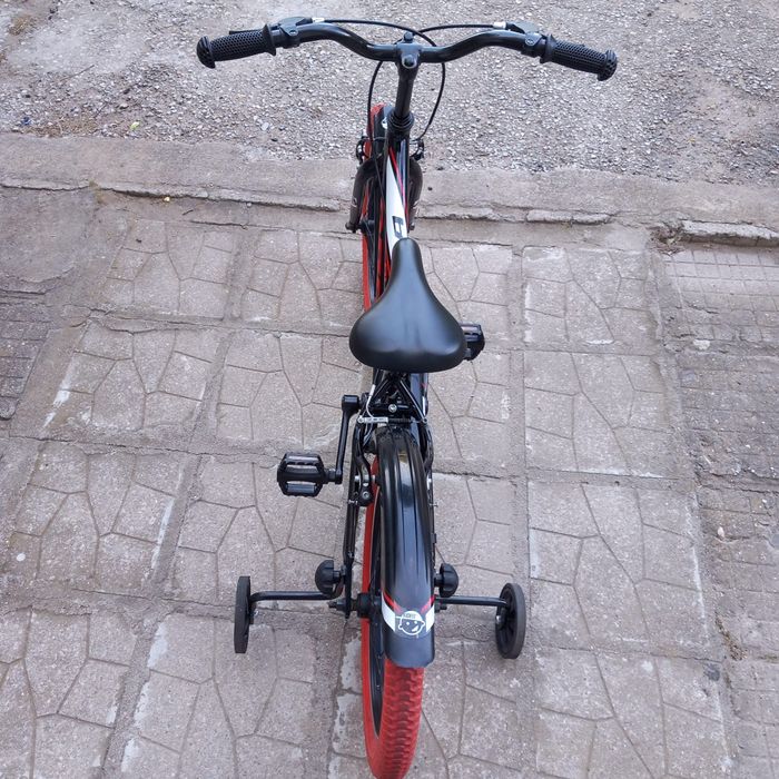 Детски велосипед drag alpha 18


Колелото е перфектно ,  като чисто н