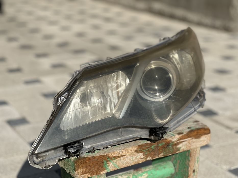 Фара Камри 50 se