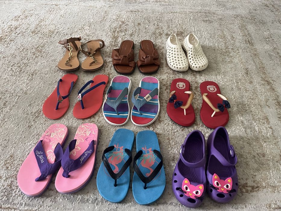 Сланцы/Тапочки/Сандали