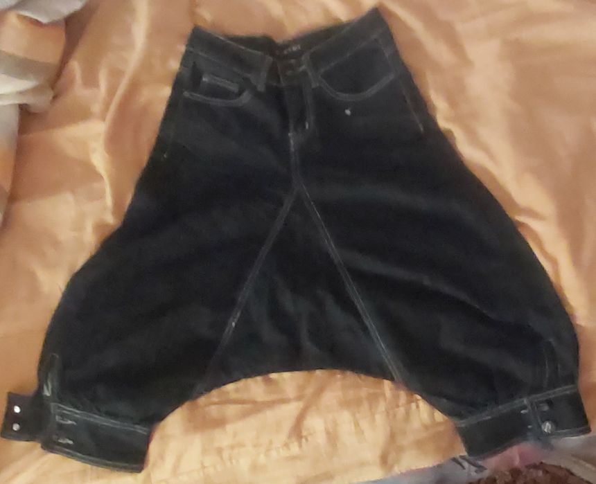 Pantaloni blugi negri 3sferturi/midi bufanti/salvari noi cu eticheta