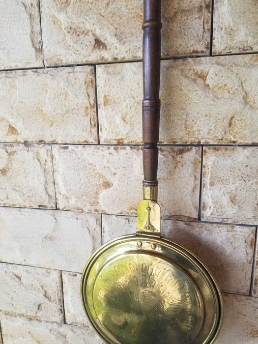 Старовремски битов тиган за печене на хляб