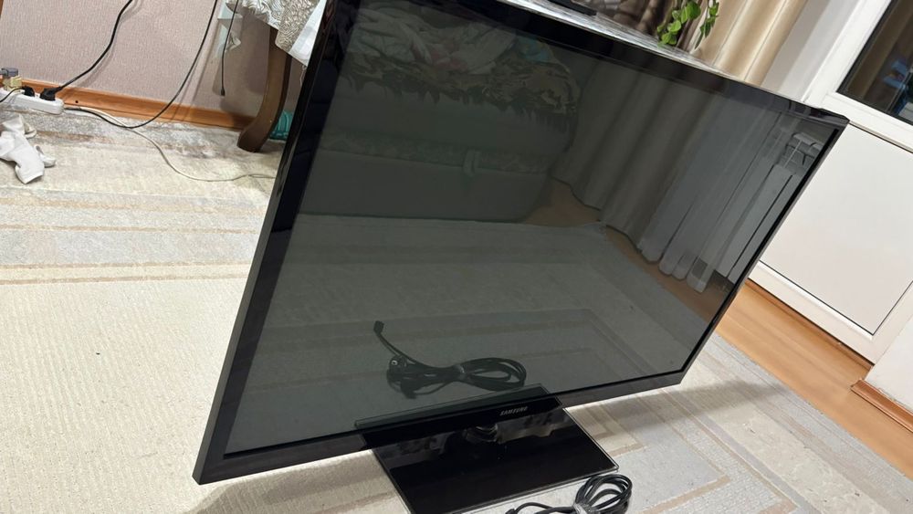 Продам телевизор самсунг