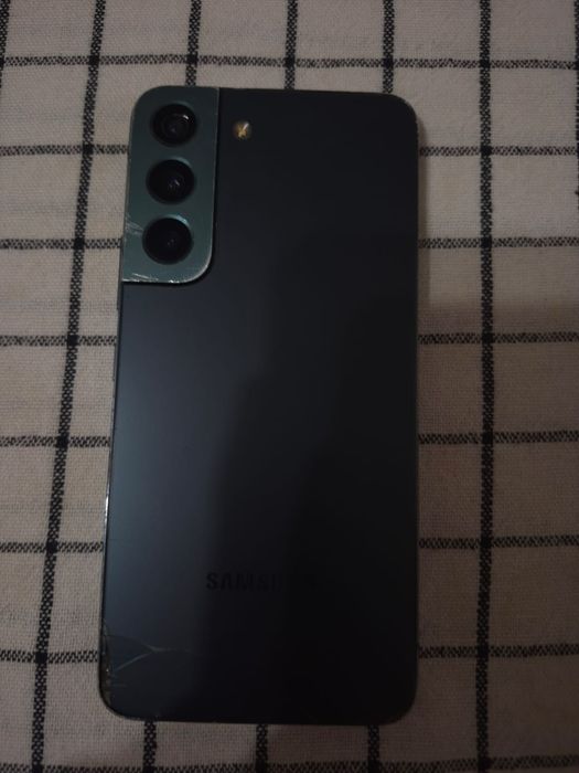 Продаю Samsung s22