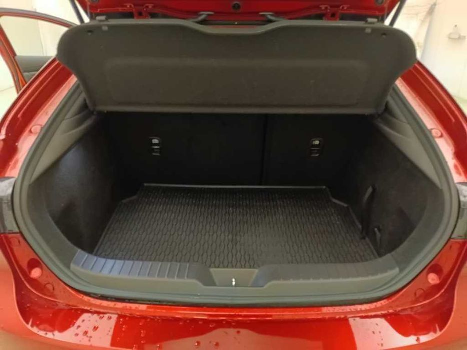 Mazda 3 2.0 e-Skyactiv G MHEV 122 CP – Bose / 360° / Piele / HUD