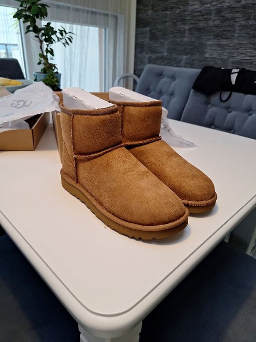 UGG Classic Mini II. 39