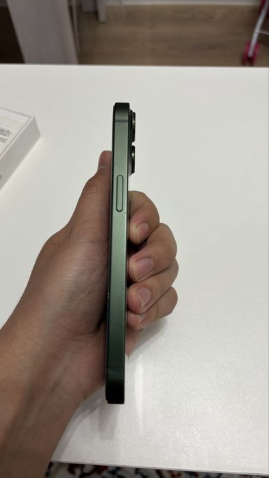Iphone 13. 128 gb зеленый