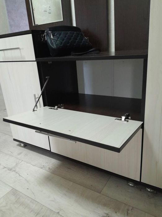 Шкаф для прихожей