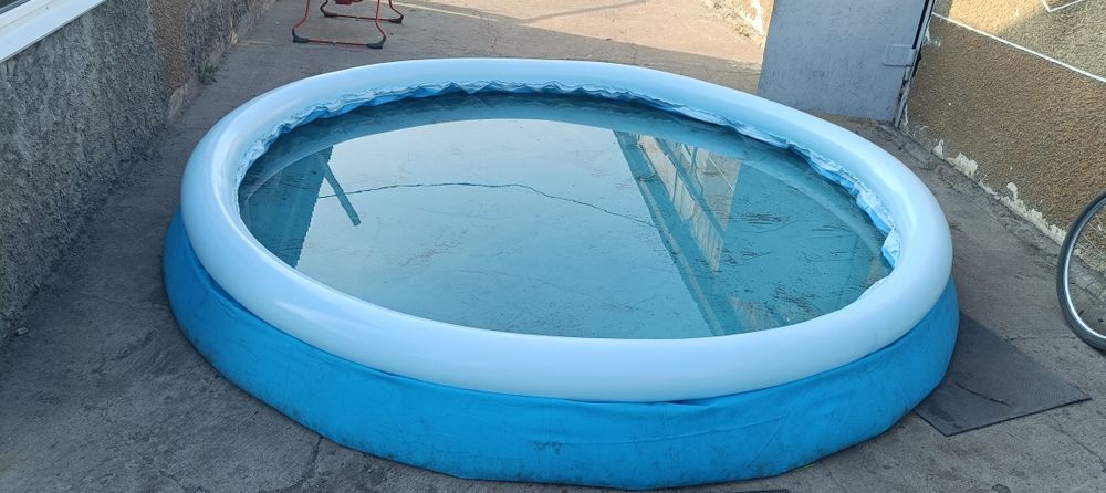 Продам бассейн надувной