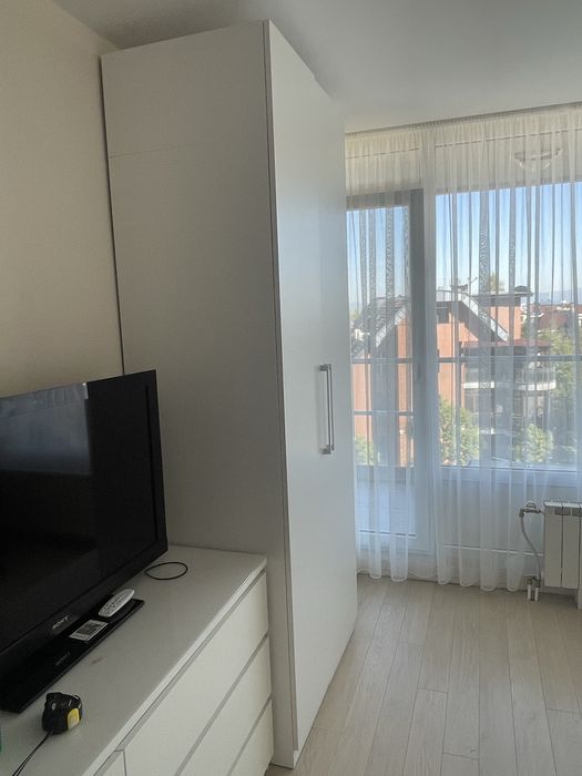 Свободно стоящ гардероб - бял