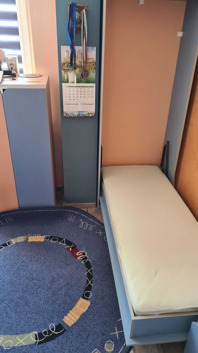 Продавам детска спалня комплект