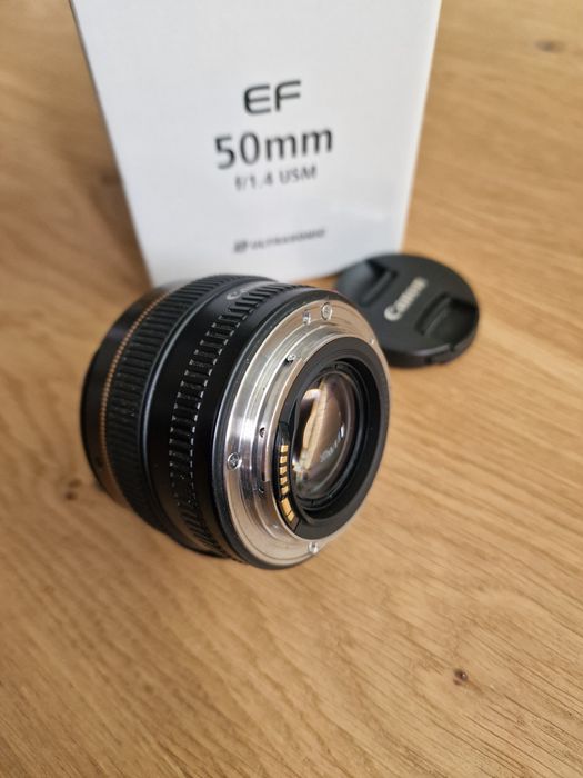 НЕ Работещ Canon EF 50mm f/1.4 USM