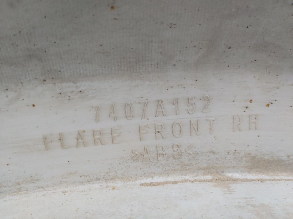 Лайсна калник задна дясна митсубиши л200 Mitsubishi L200