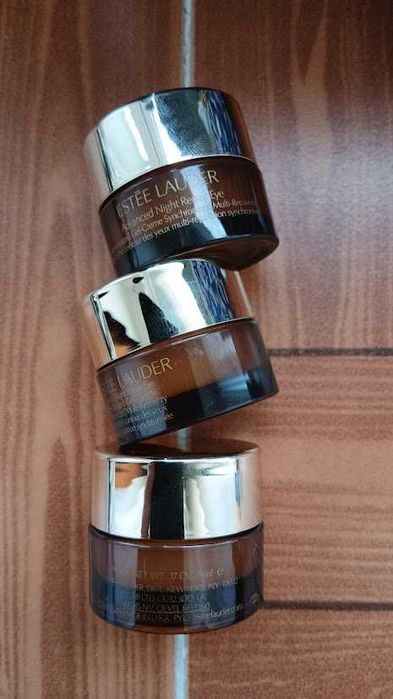 Set Estee Lauder ANR si portfard