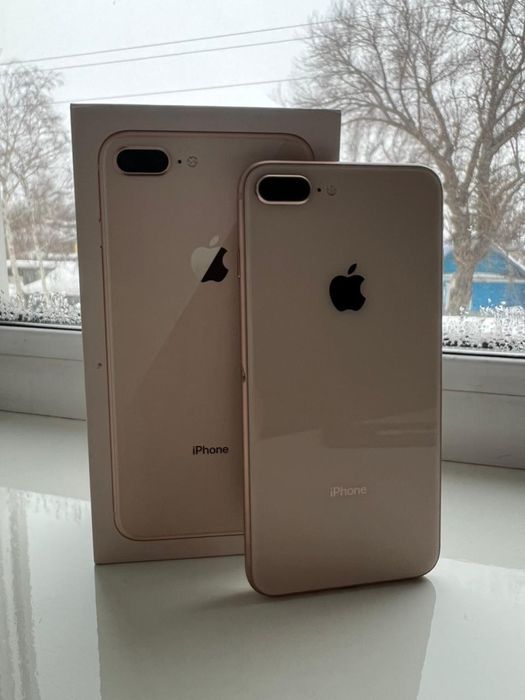 продам iPhone 8+
