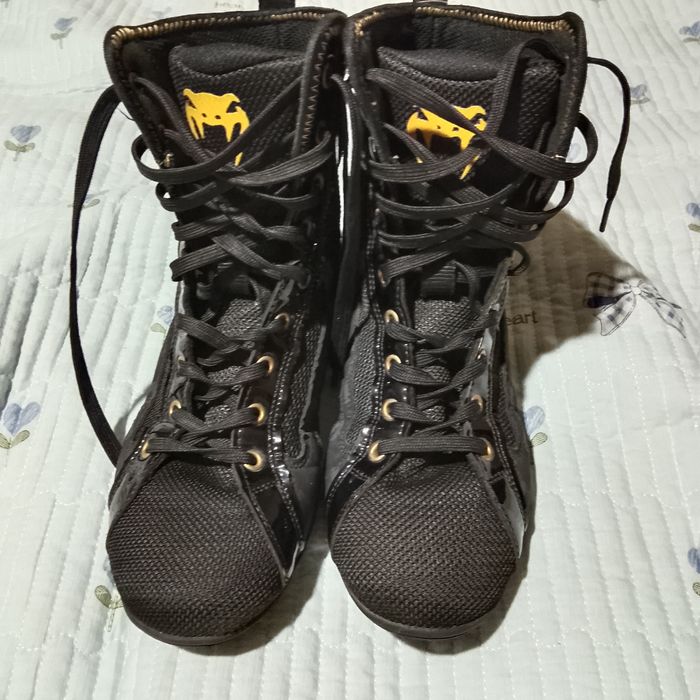 Продам боксёрки venom